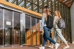Educación y universidades